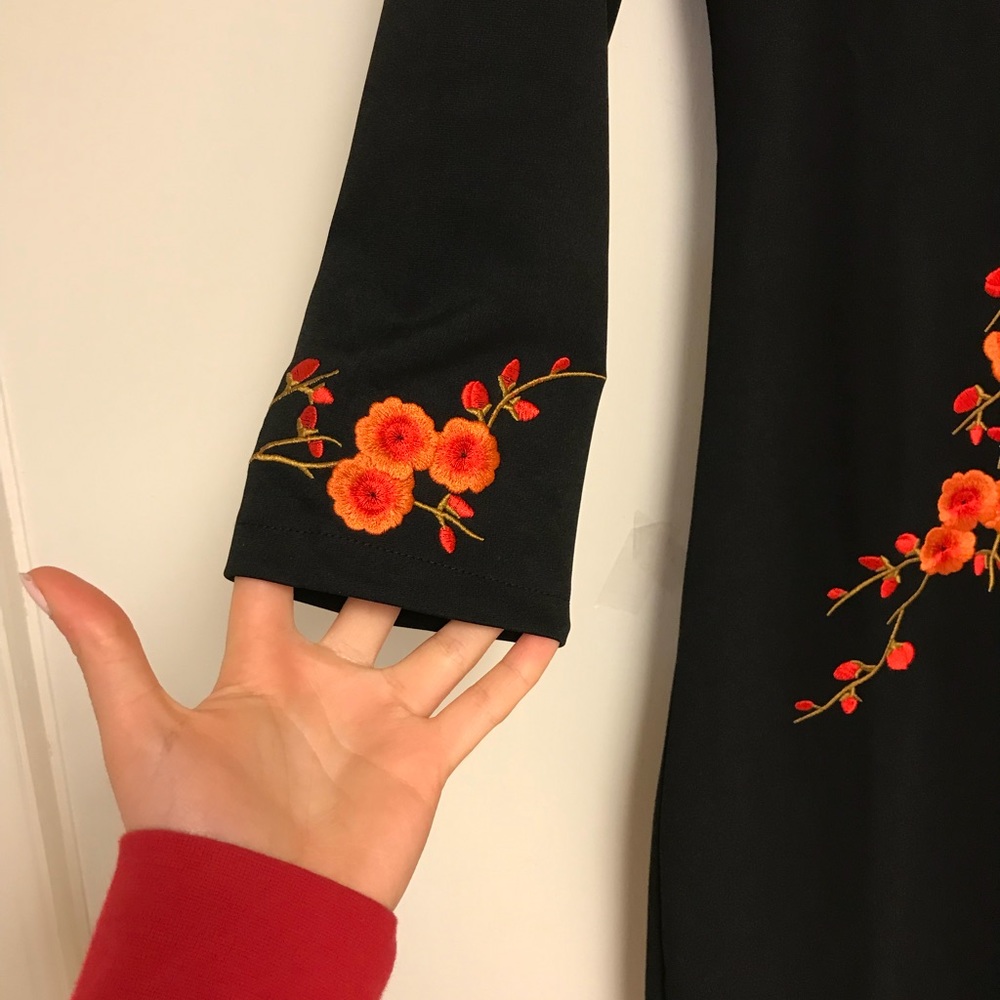 NWOT black embroidered dress 😍😍 - Picture 4 of 8